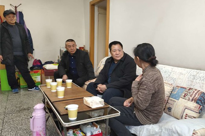 【“四进万家系列活动”】集团开展“进万家门、、访万家情、、解万家难、、暖万家心”活动